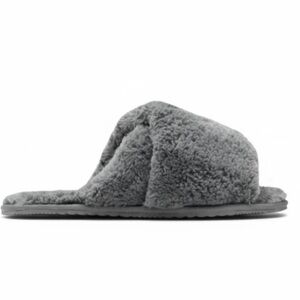 Sorel go mail run gray faux fur fuzzy slippers